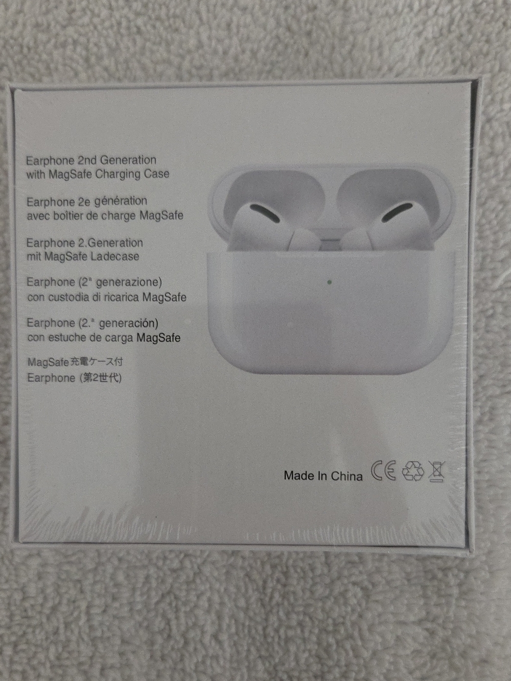 Magsafe Earbuds White with MagSafe Charging Case Brand New Never Used